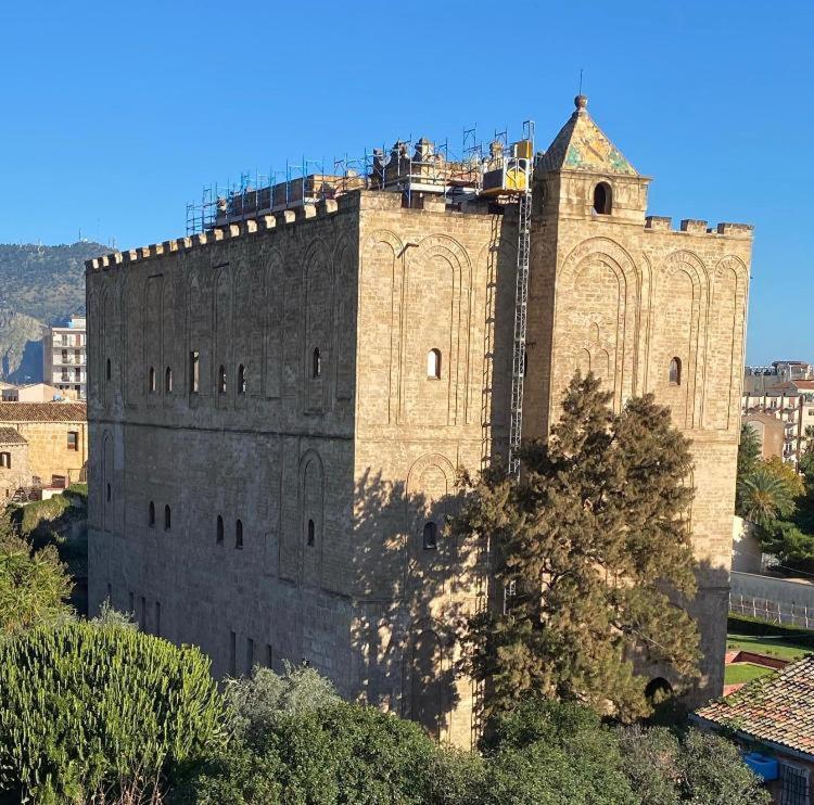 Appartamento Di Fronte Zisa Palermo Esterno foto